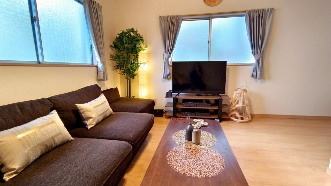 Tsukiyume Kan - House With Parking, 10Mins To Usj, Tennoji, Namba Osaka Esterno foto